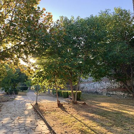 Gemuetliches Appartement In Ano Poli Thessaloníki Exteriör bild