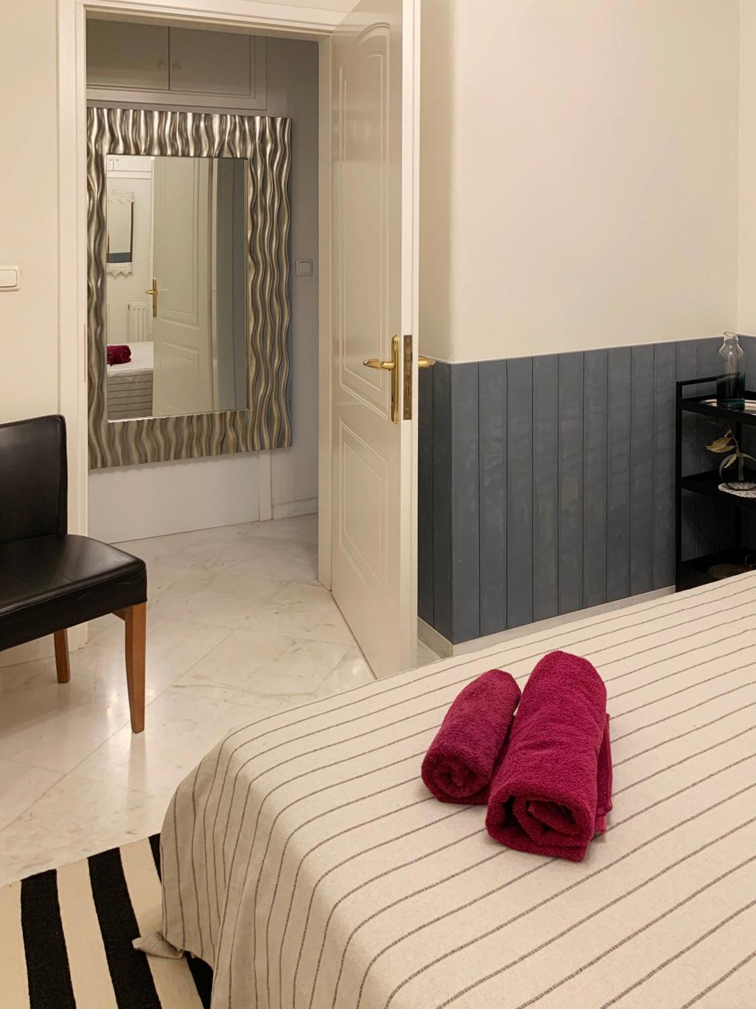 Gemuetliches Appartement In Ano Poli Thessaloníki Exteriör bild