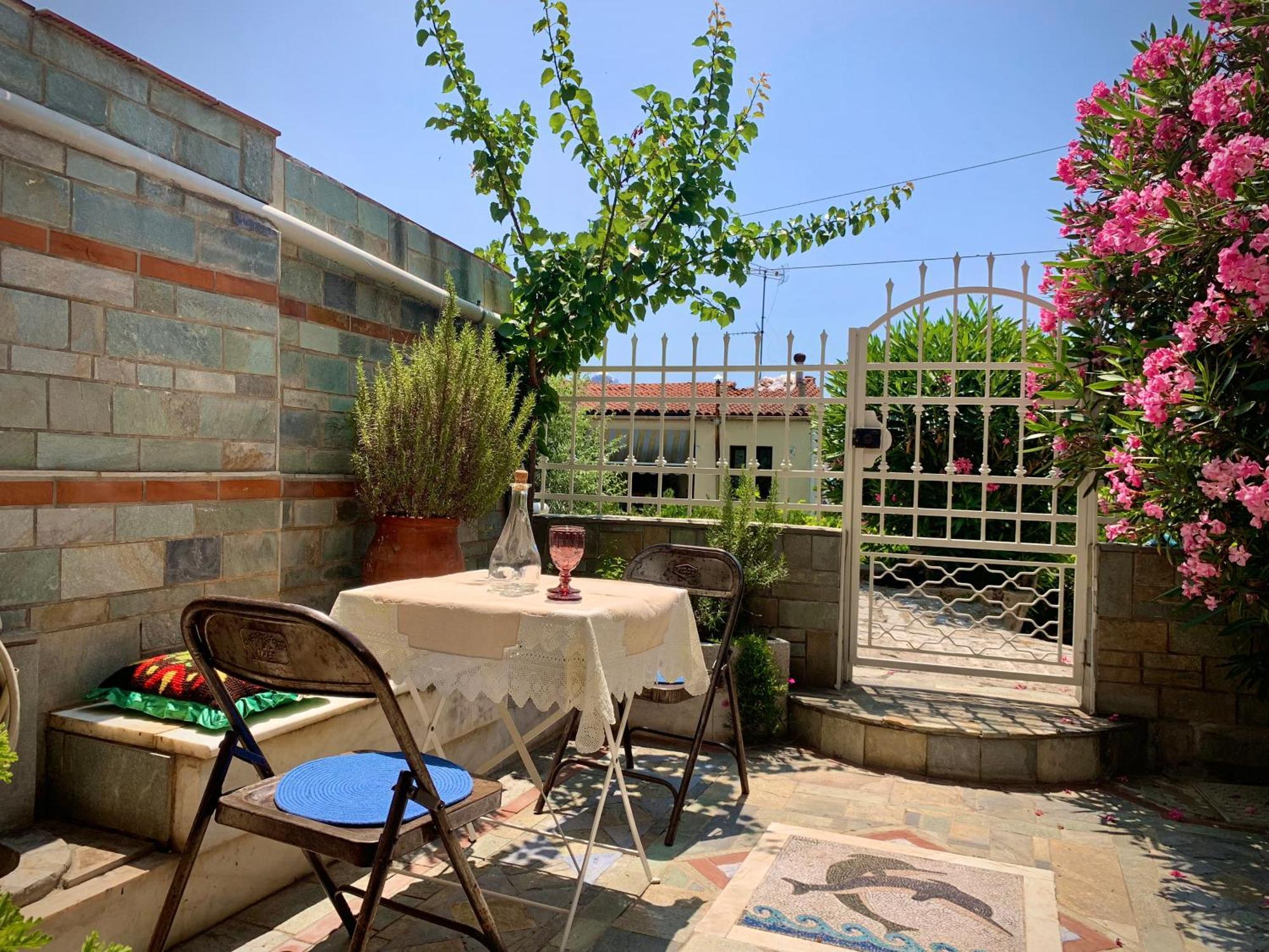 Gemuetliches Appartement In Ano Poli Thessaloníki Exteriör bild